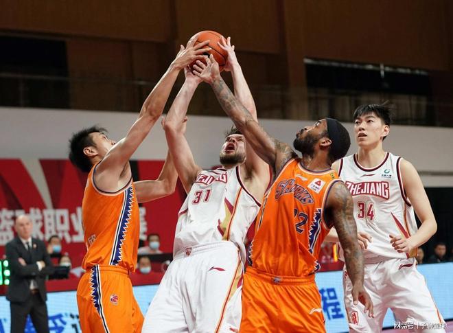 戈麦斯和科 戈麦斯和科